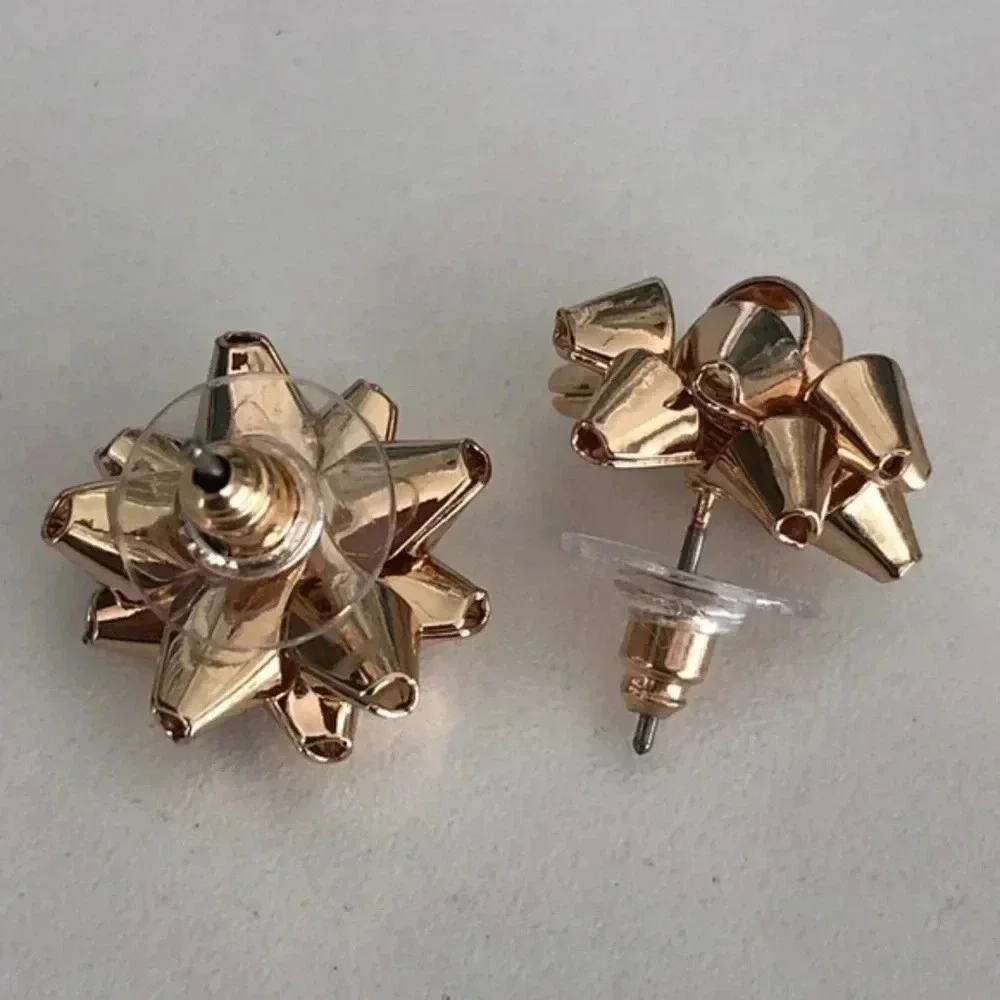 Gold Metal Bow Present Holiday Christmas Gift Stud Earrings NWT